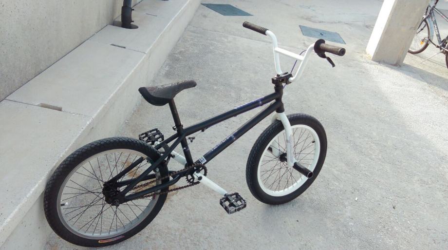 bmx bicikl (u odličnom stanju)