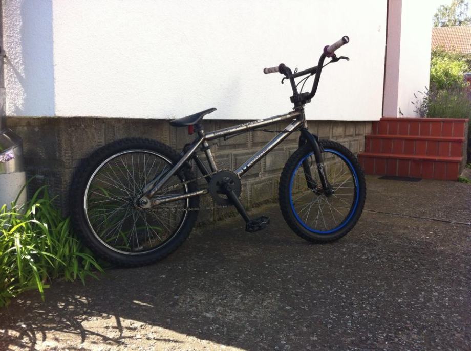 trek domane gravel tires