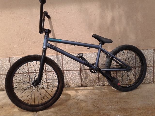 premium solo bmx