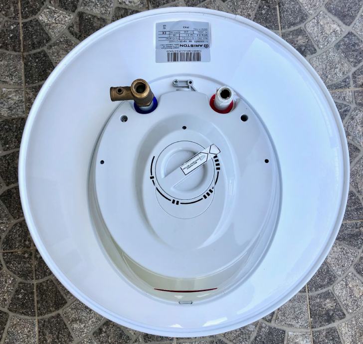 Ariston PRO R 50 V grijač (bojler) i spremnik za vodu