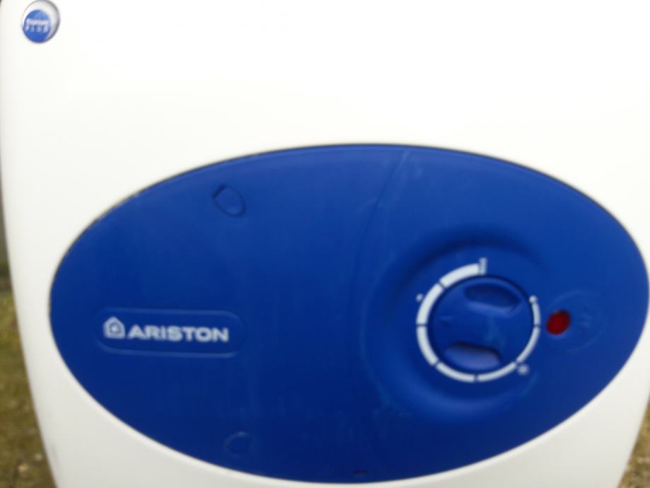 Bojler električni ARISTON HOTPOINT TITANIUM PLUS TISHAPE 10 UR D