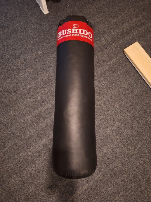 Vreća za boks 150 x 45 cm 50 kg Bushido + zidni nosač