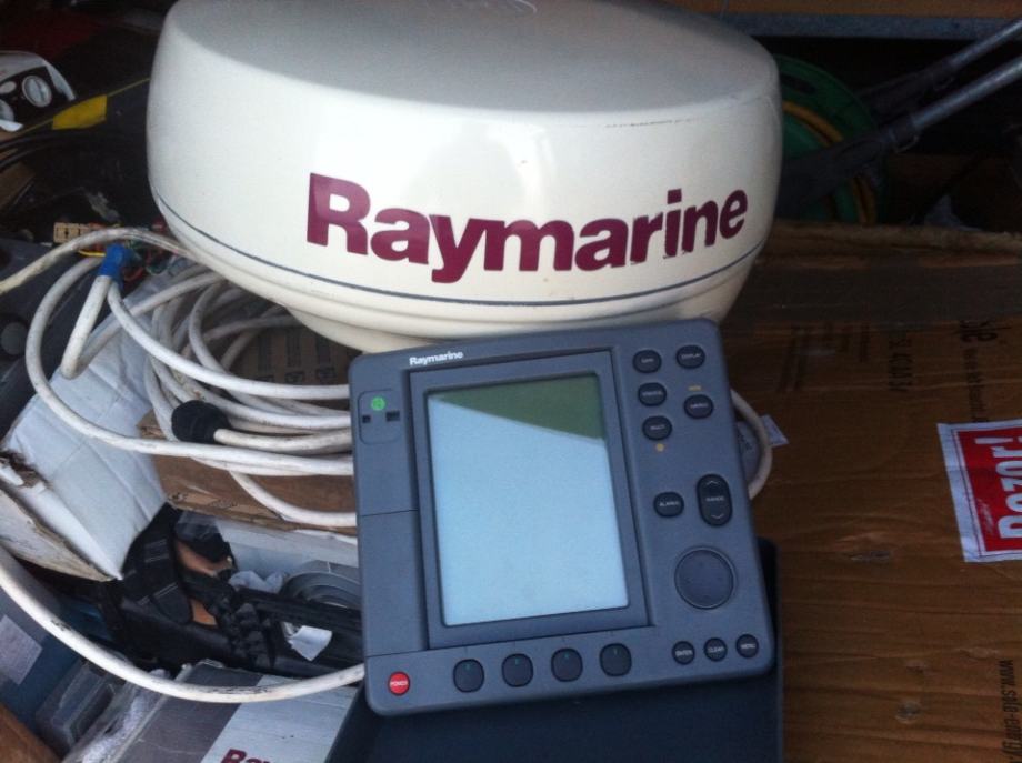 Radar raymarine komplet