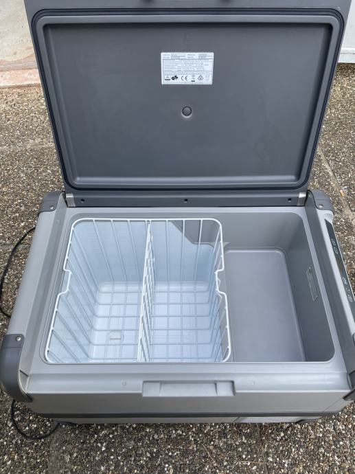 PRIJENOSNI HLADNJAK WAECO COOLFREEZE CFX50 za brod, auto, kamper