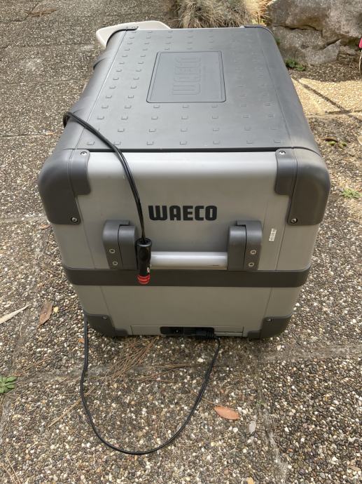 PRIJENOSNI HLADNJAK WAECO COOLFREEZE CFX50 za brod, auto, kamper