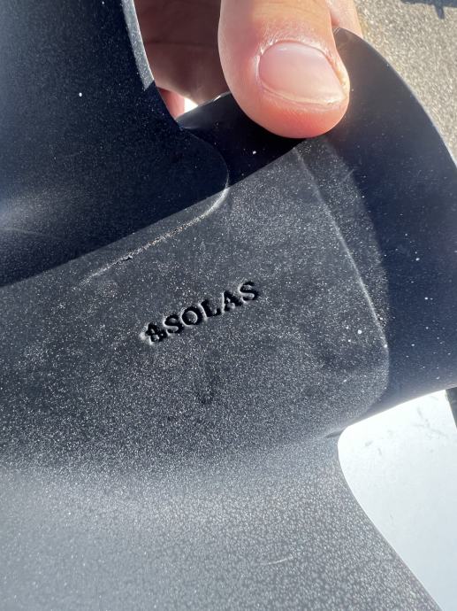 Propeler Solas 13x19 desni