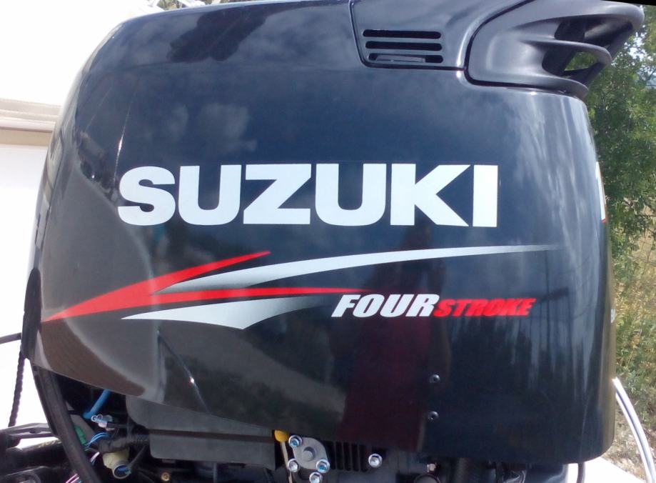Suzuki FS i Suzuki DF, naljepnice
