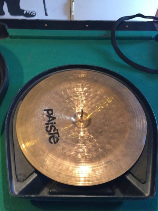Prodajem Zildjian 21 Cymbal Hard Case