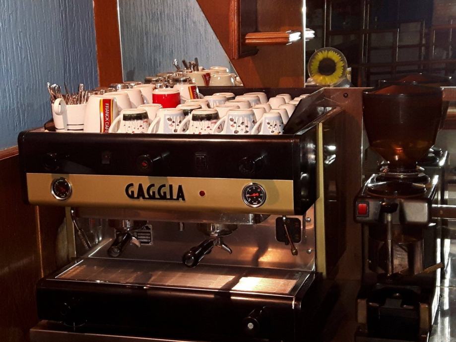 Caffe aparat GAGGIA + Mlinac za kavu + Depurator