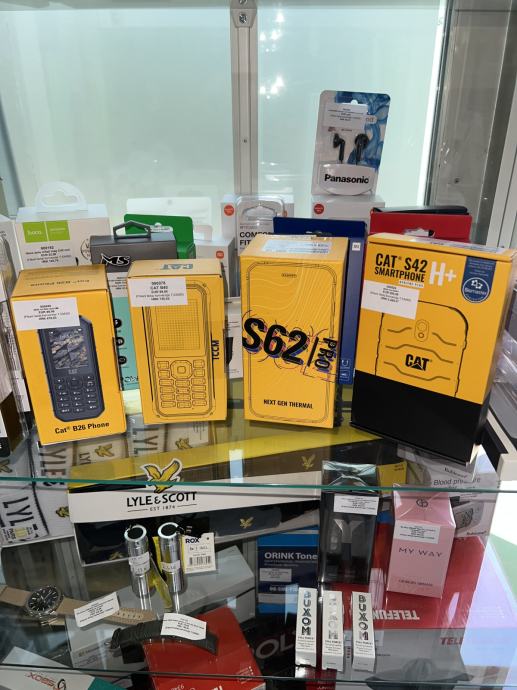 Mobitel CAT B40, Dual SIM, 2.4", 2MP, crna NOVO RAČUN PDV 36 RATA