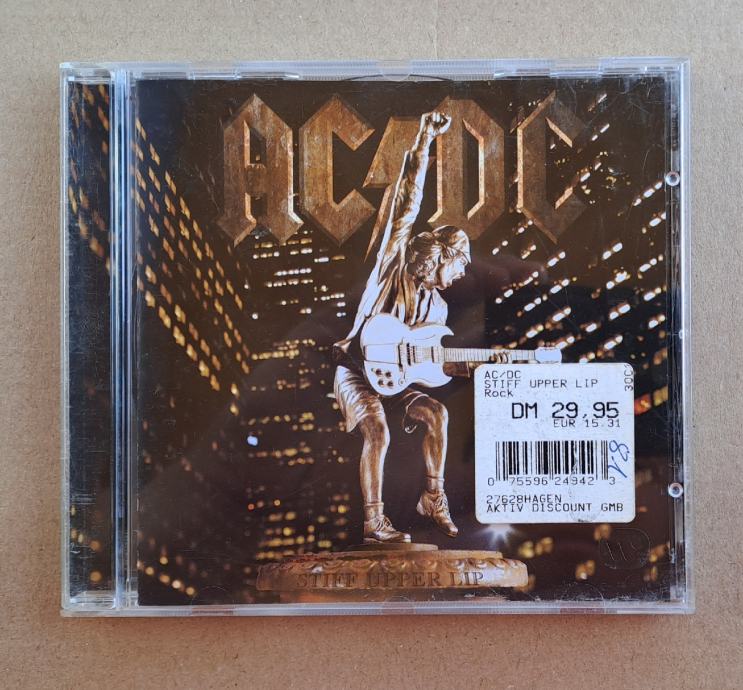 T-shirt Vintage AC/DC Stiff Upper Lip Europe Tour 2001 - Taille M, Noir, Occasion En Super état