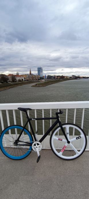Retrospec Saint Urban Fixie Bike - Single Speed Fixed Gear Urban Road Bike With Front Brake