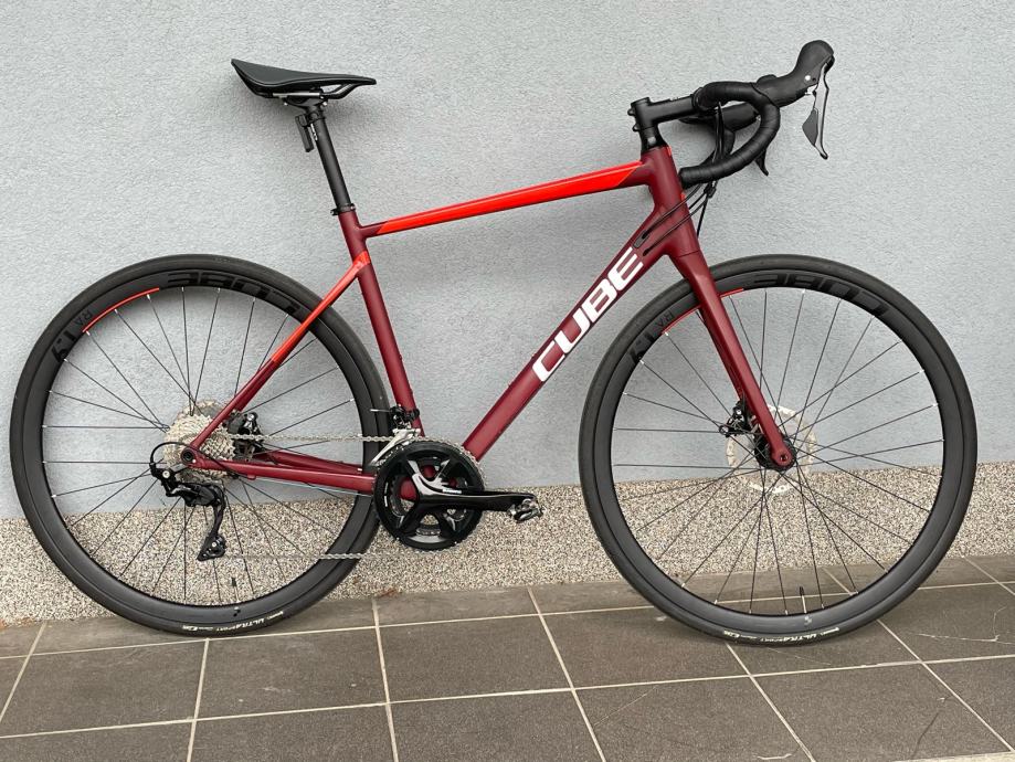 cube attain shimano 105