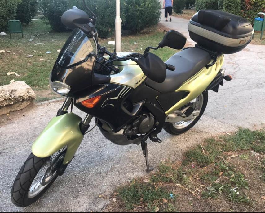 Aprilia Pegaso 650 cm3, 2003 god.