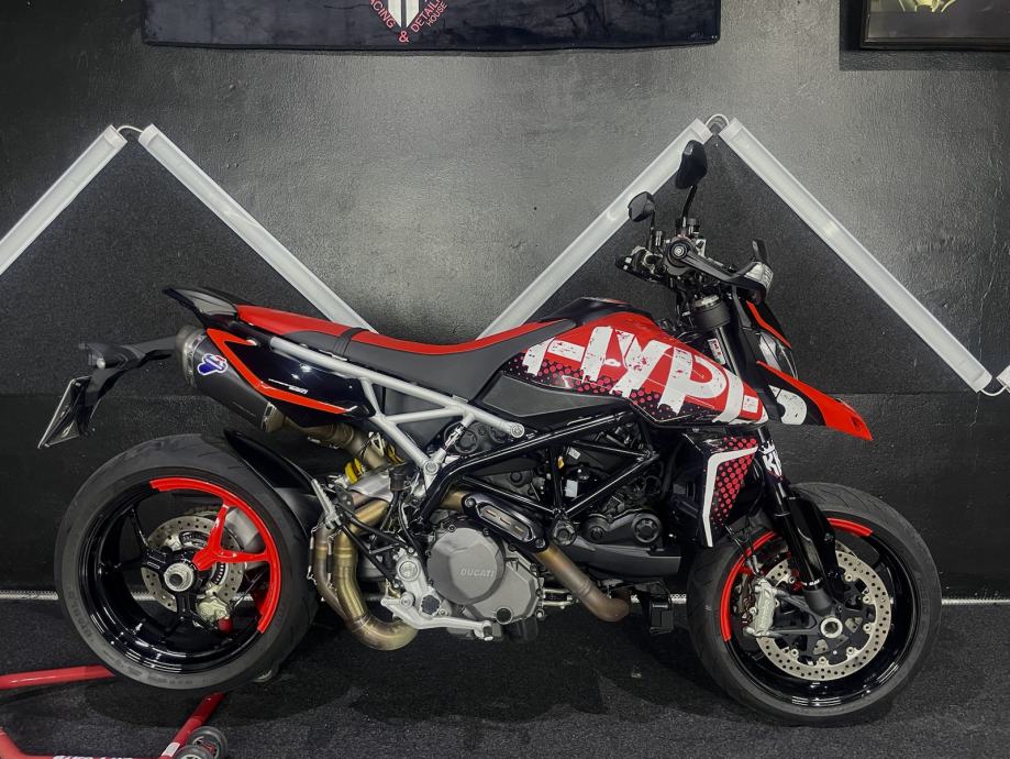 Ducati Hypermotard 950 RVE 949 cm3, 2021 god.