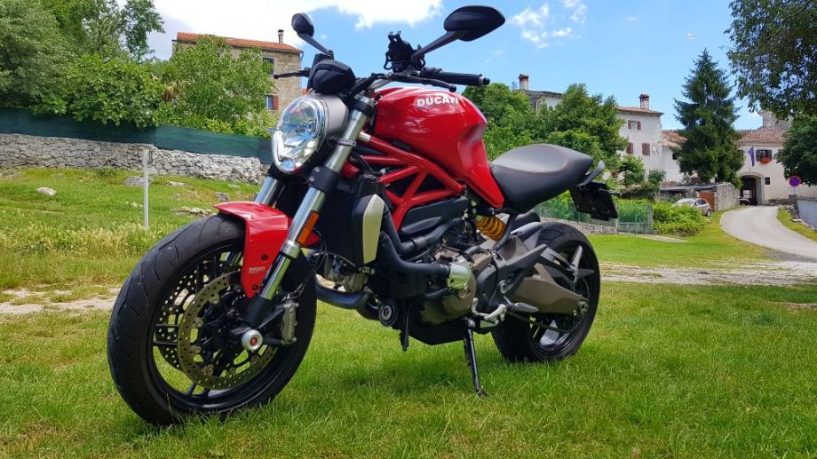 Ducati Monster 821 MY17, 12.100,00 kn dodatne opreme, 1. vlasnik, 2017 god.