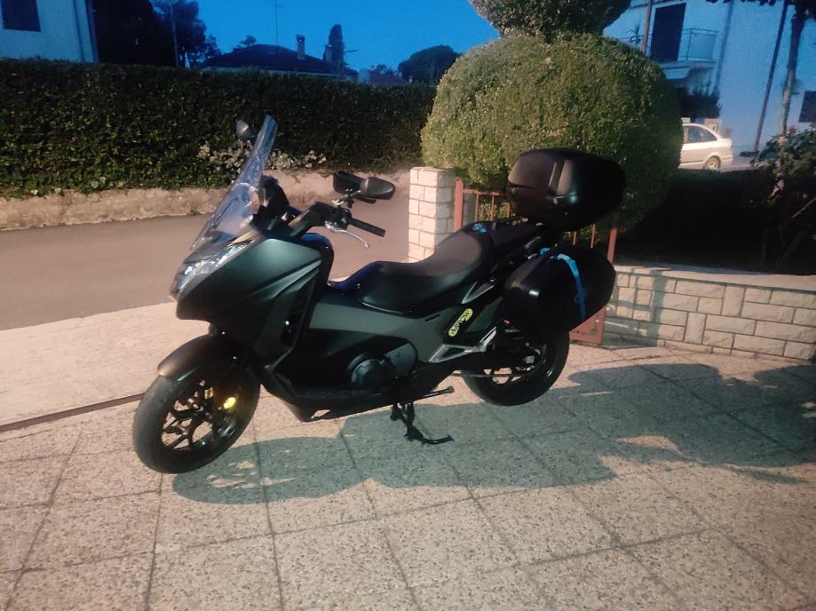 Honda Integra 750 DCT 750 cm3, 2017 god.