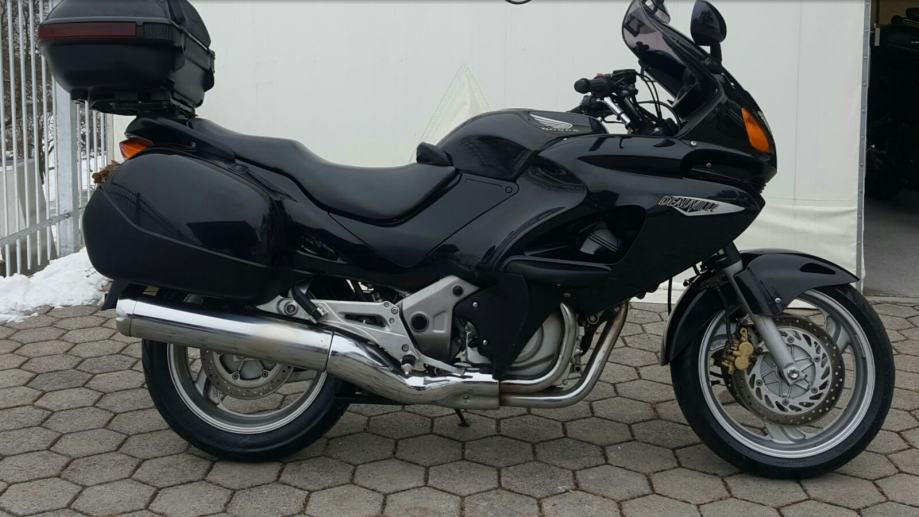 Honda nt 650