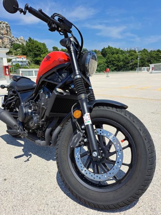 A custom Honda 500 2024 que faz até 27 km por litro