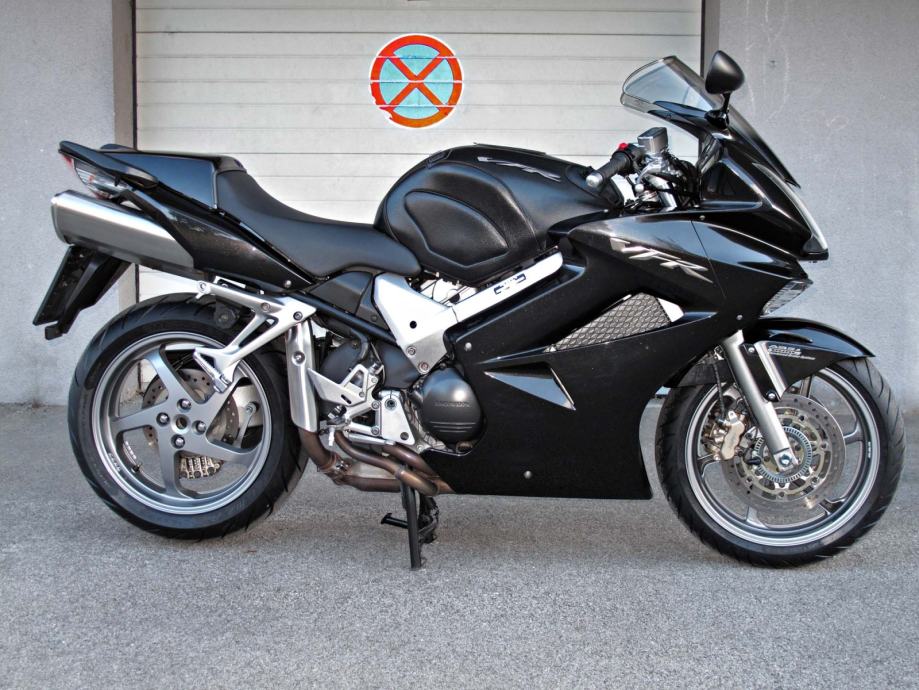 Honda vfr 800 abs