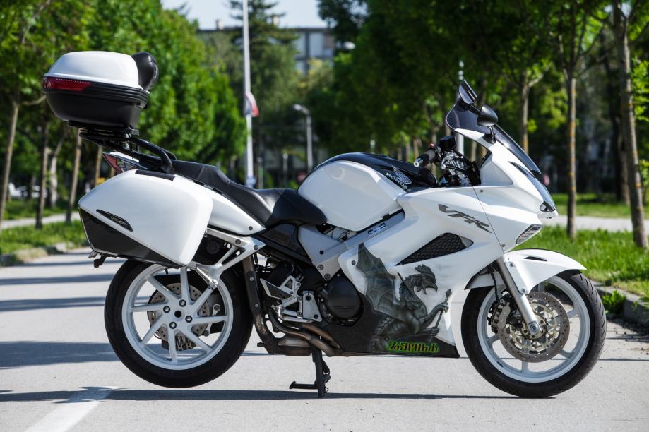Honda vfr 800 vtec