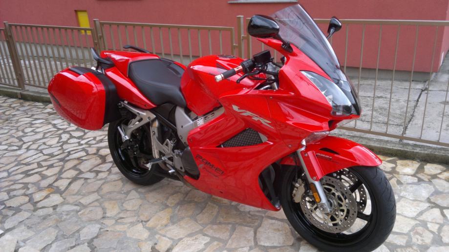 Honda vfr800 abs
