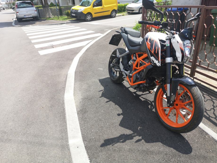 KTM duke 390 375 cm3, 2015 god.