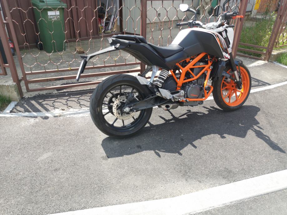 KTM duke 390 375 cm3, 2015 god.