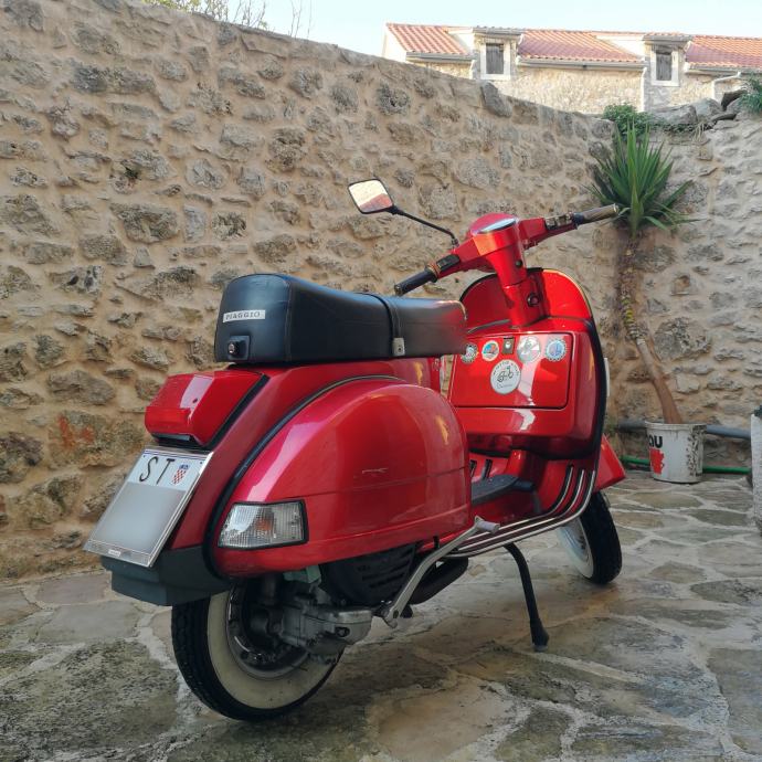 Piaggio Vespa  PX  150  cm3 NOLAN N33 kaciga kupcu Vespe 