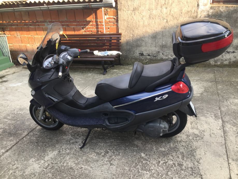 Skuter Piaggio Piaggio X9 500 2003 Piaggio X9 500 Cm3, 2003