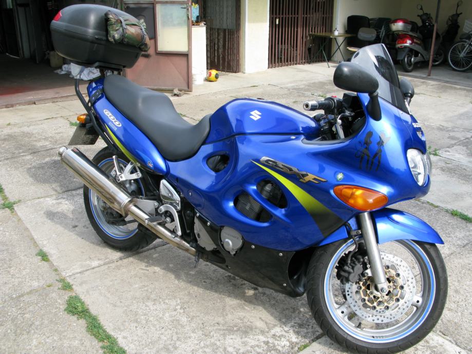 Suzuki GSX 600F 600 cm3, 2001 god.