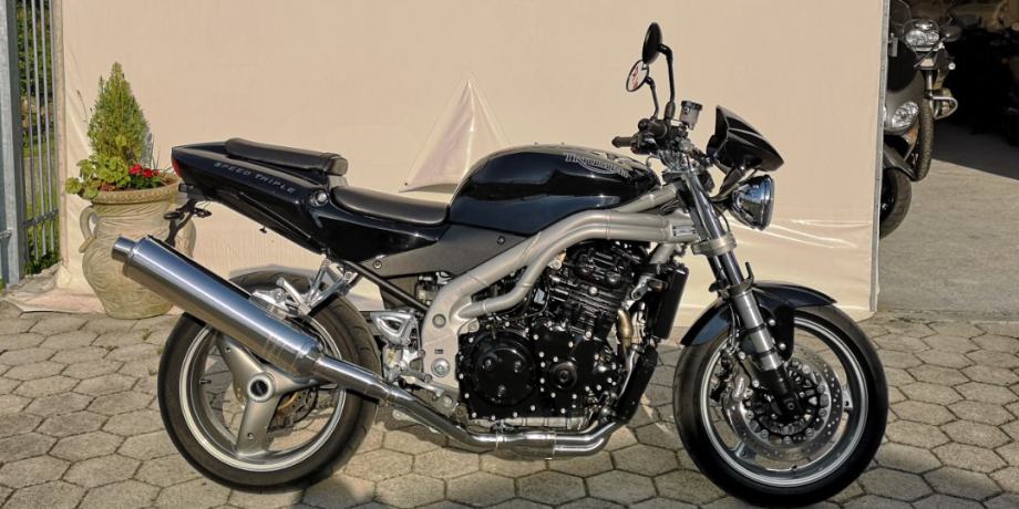 Triumph SPEED TRIPLE 955i 955 cm3, 2004 god.