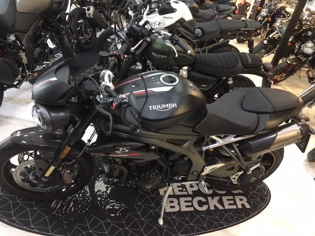 Jeu De Serrures Pour Triumph Speed Triple RS 1050 2018 - Occasion - Véhicule VIN: SMTTPN275CJ895574