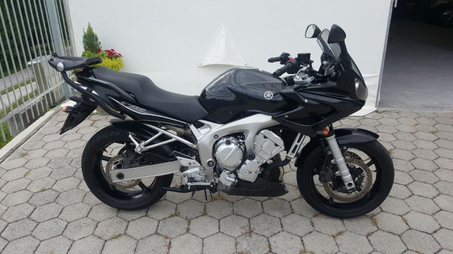 Yamaha FZ6 FAZER 600 600 cm3, 2006 god.