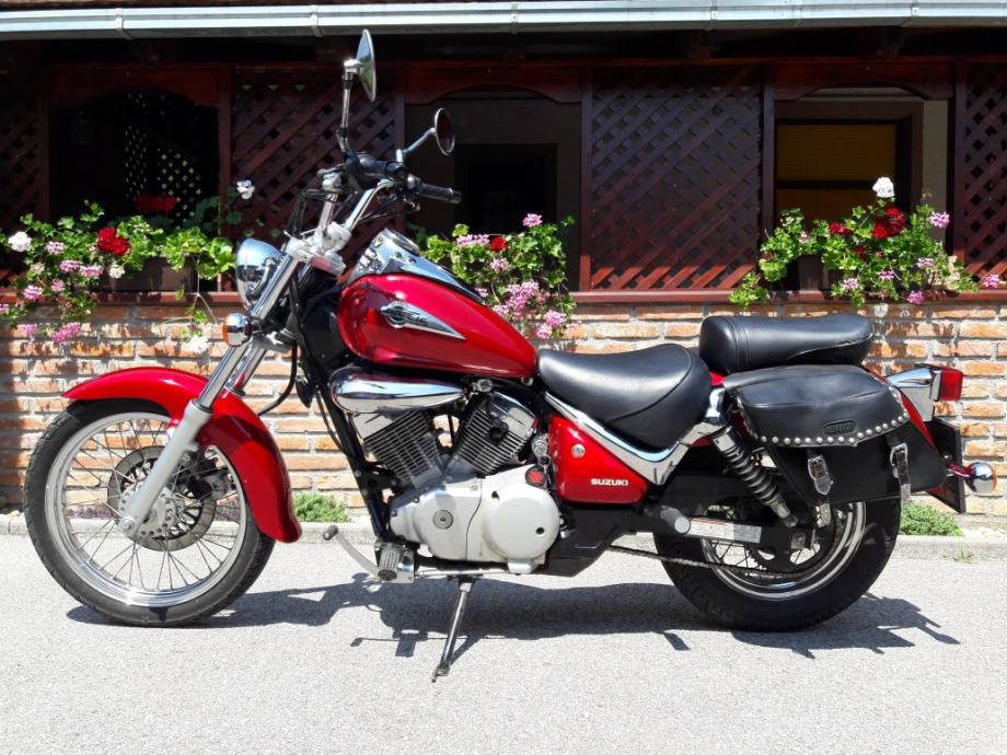 Suzuki intruder 125