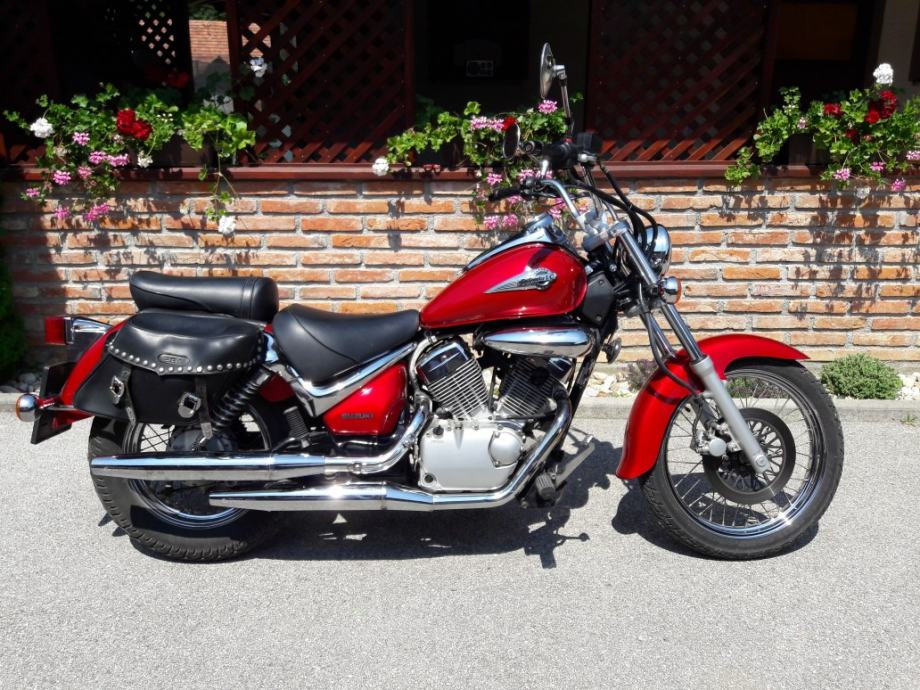Suzuki intruder 125