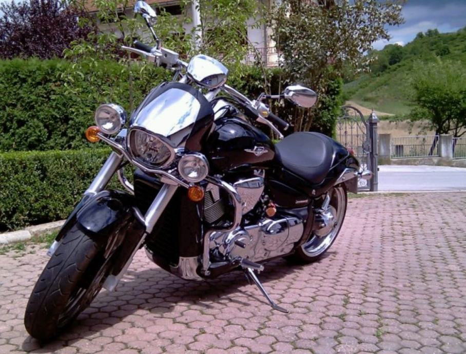 suzuki 1800r intruder