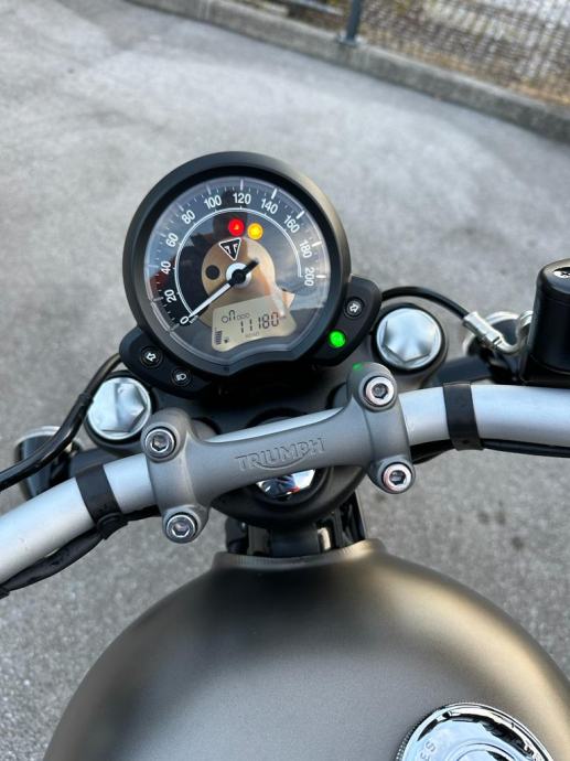 Triumph BONNEVILLE 1200 BOBBER OHLINS 1200 cm3, 2018 god.