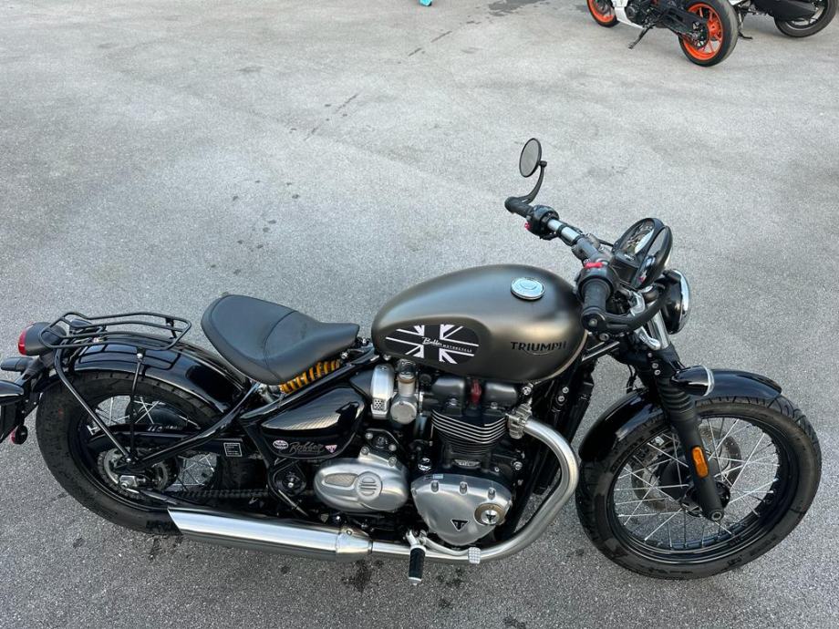 Triumph BONNEVILLE 1200 BOBBER OHLINS 1200 cm3, 2018 god.