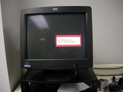 IBM 17 E74, crni, potpuno ispravan