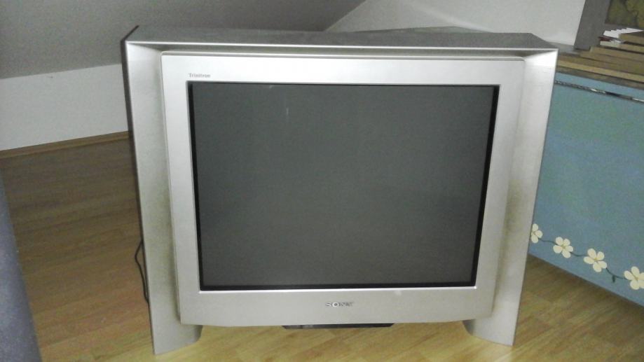 Televizor sony kv 29   -82 ravni ekran-povremeno se gasi