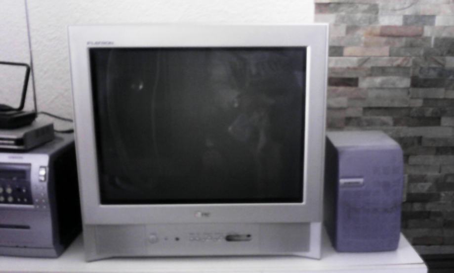 TV LG 55 cm Flatron - 250 hrk snizeno