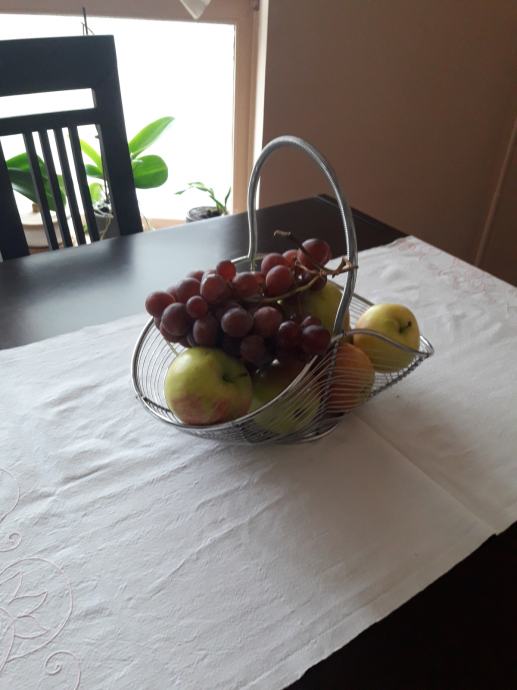 Metalna košara za voće