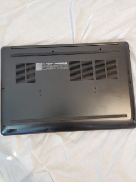 Dell G3 17 3779 laptop - i7 8750H, GTX 1050ti - 500GB nvme+500GB SATA