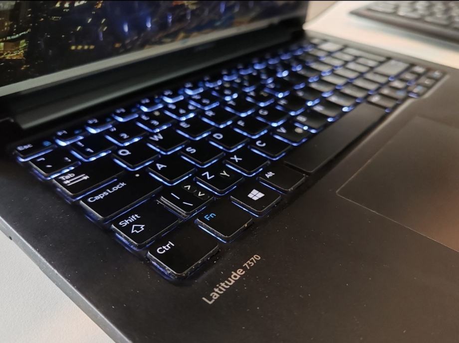 Dell Latitude 7370, Touch ekran, Intel m7, 16GB RAM,256GB SSD,Win11PRO