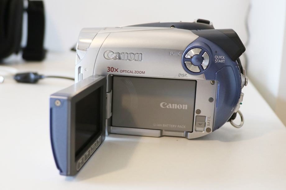 Canon DVD Camcorder DC 201