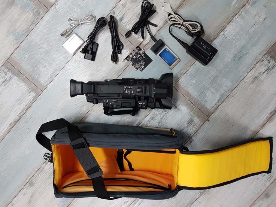 Canon XH A1 High Def HDV Camcorder + bag & accessories