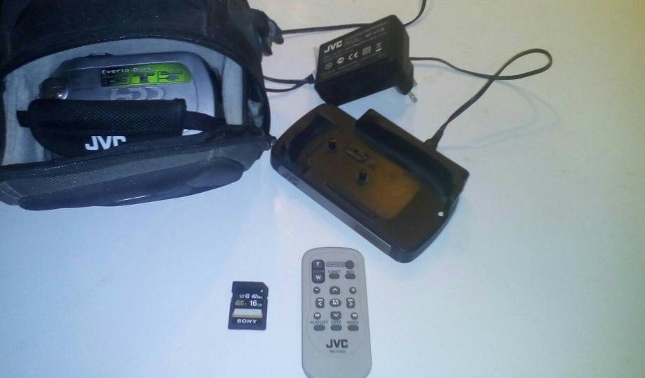 JVC Everio GZMG155E, 30GB HDD Camcorder + SD karticu HC1 16G