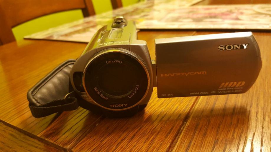 Kamera SONY DCRSR72 Hard Disc Drive Camcorder sa 2.7 LCD