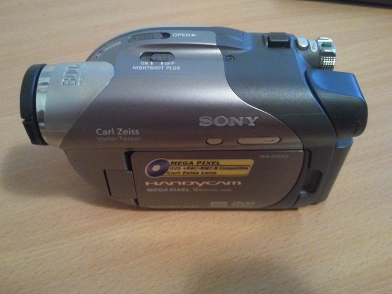 Mini DVD video kamera SONY DCRDVD205E